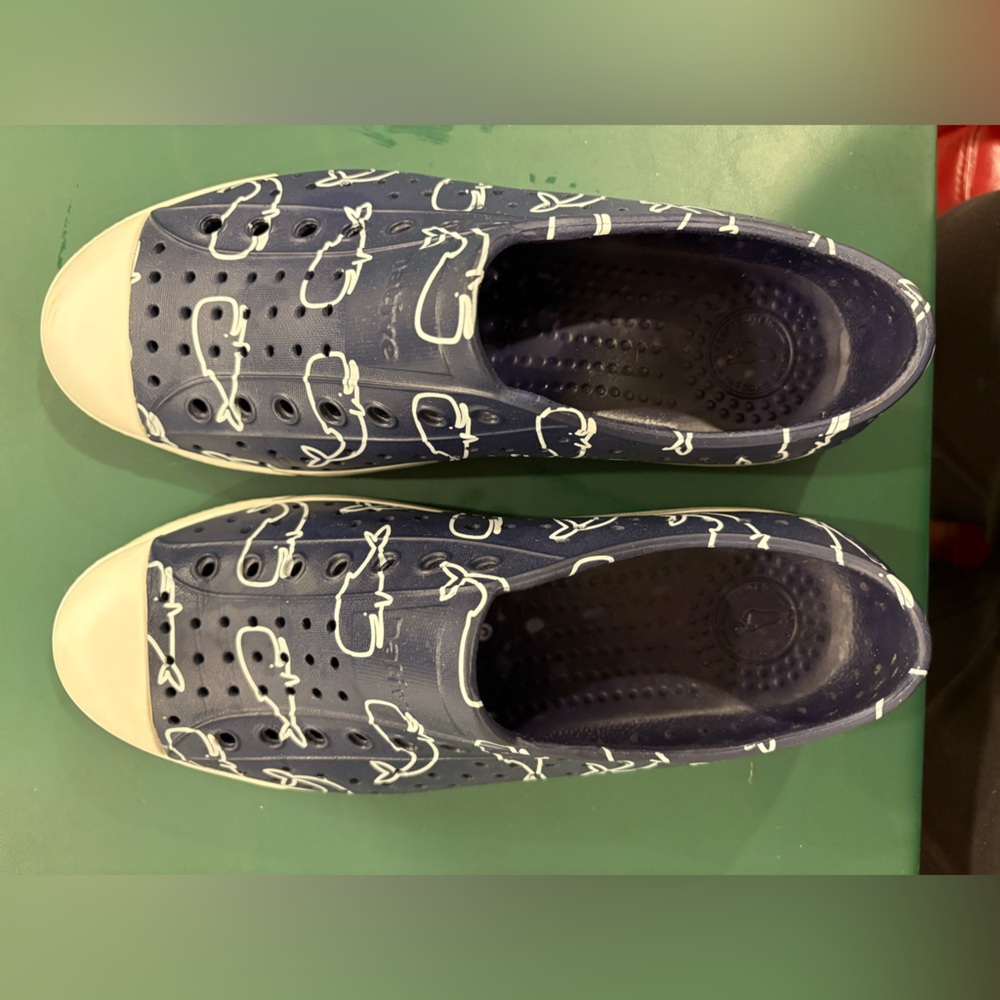Native navy blue women’s  size 9 Slip-On Shoes with White whales